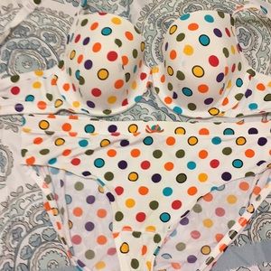 Polka dot cacique bra and panties
